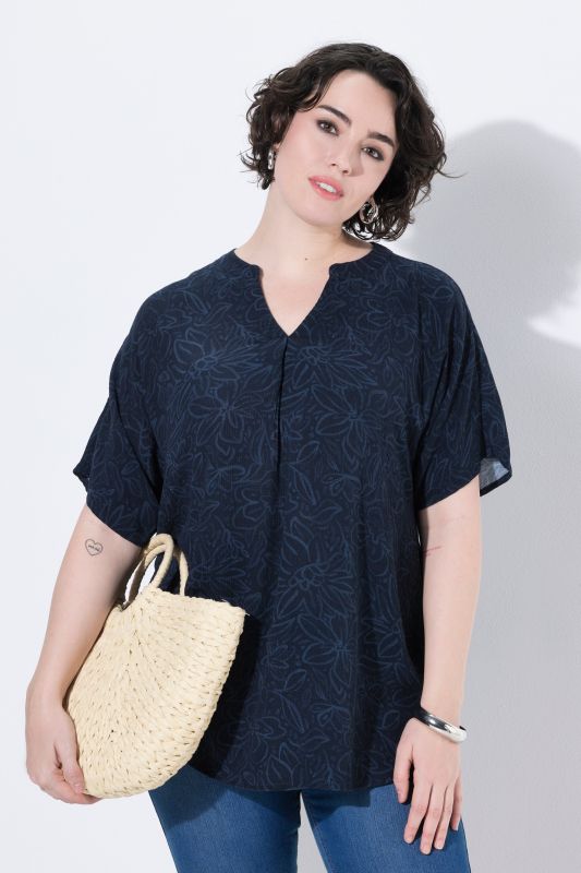 Blouse motif floral, col tunisien et manches courtes, coupe évasée