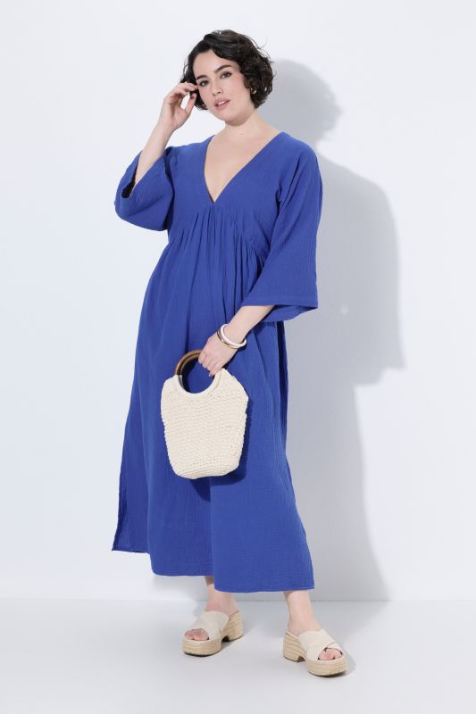 Robe maxi en mousseline, coupe évasée, décolleté en V et manches 3/4