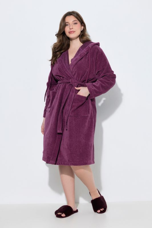 Peignoir à capuche en éponge, ceinture et coupe évasée