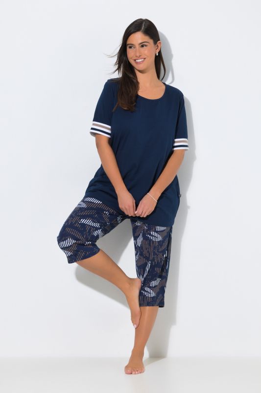 Pyjama, col rond, manches courtes, pantalon 3/4, poches