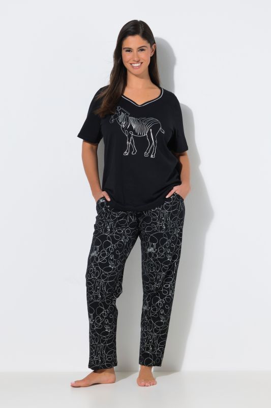 Pyjama, motif zèbre, encolure en forme de cœur et manches mi-longues