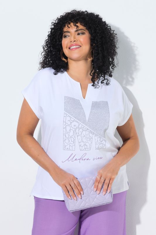 T-shirt oversize, petits strass fantaisie, col tunisien et manches courtes