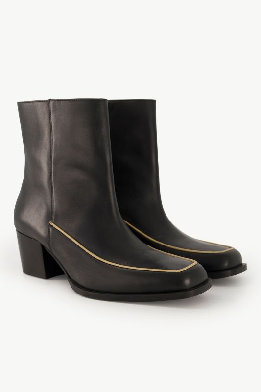 Bottines en cuir, semelle de propreté amovible et coutures fantaisie - largeur H