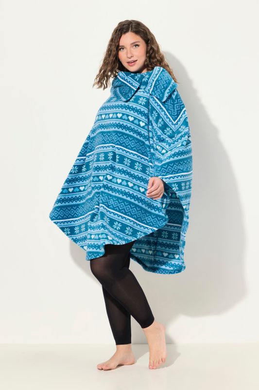 Poncho d'intérieur en polaire. Avec col et motif norvégien. Matière recyclée. Collection Homewear