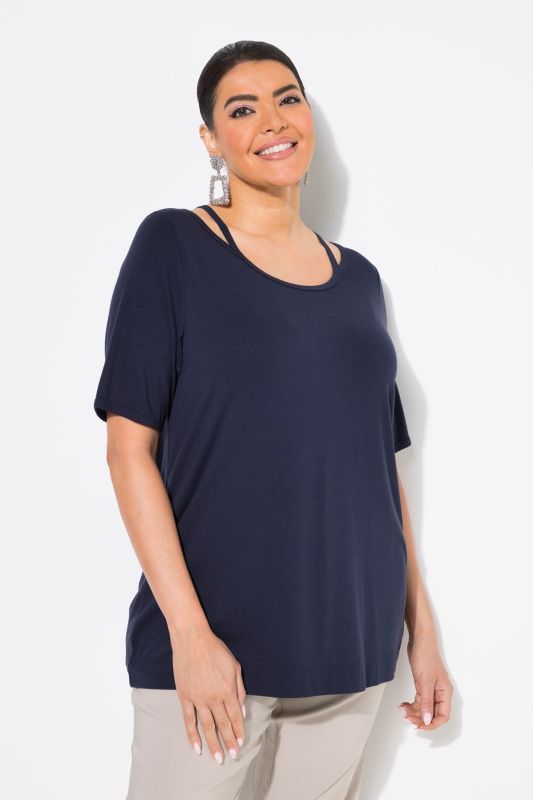 T-shirt avec découpes, coupe Classic Fit, décolleté rond et manches 3/4
