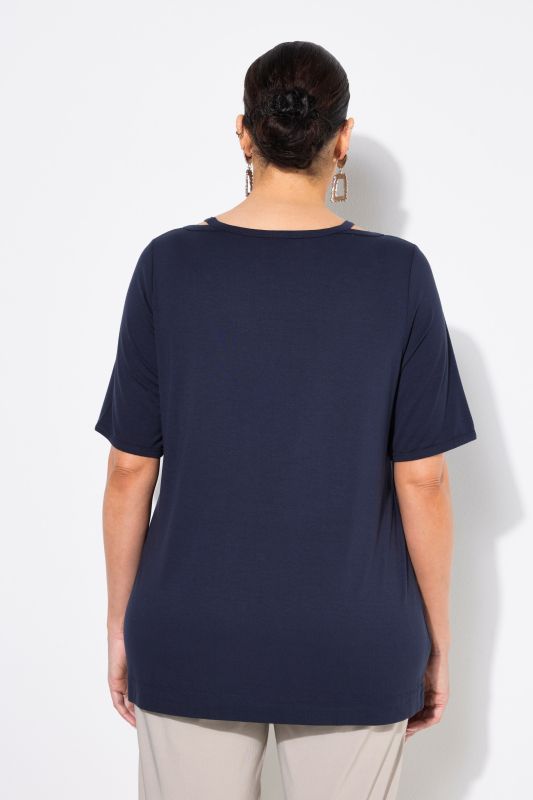T-shirt avec découpes, coupe Classic Fit, décolleté rond et manches 3/4