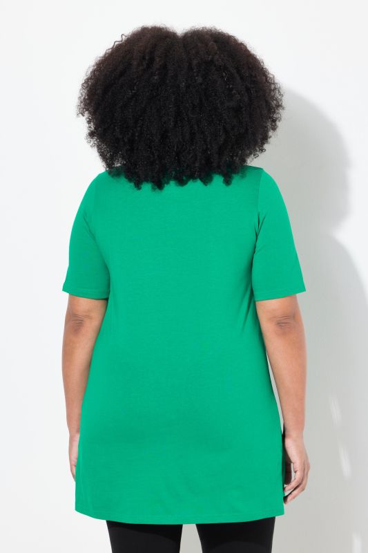 T-shirt long, coupe évasée, col rond et manches courtes