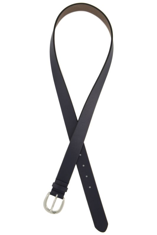 Ceinture en cuir véritable. Longueur jusqu'à 155&nbsp;cm