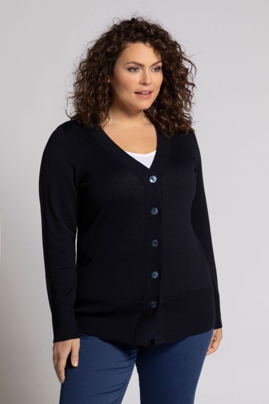 Cardigan fine maille, encolure en V et patte de boutonnage