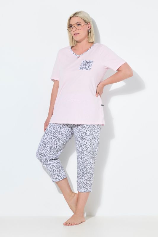 Pyjama motif léopard, décolleté rond et manches courtes