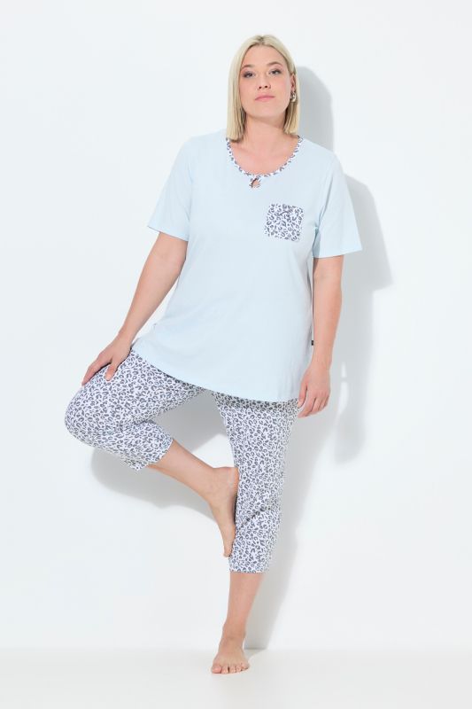 Pyjama motif léopard, décolleté rond et manches courtes