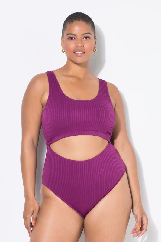 Maillot de bain avec bonnets souples amovibles. Look bikini