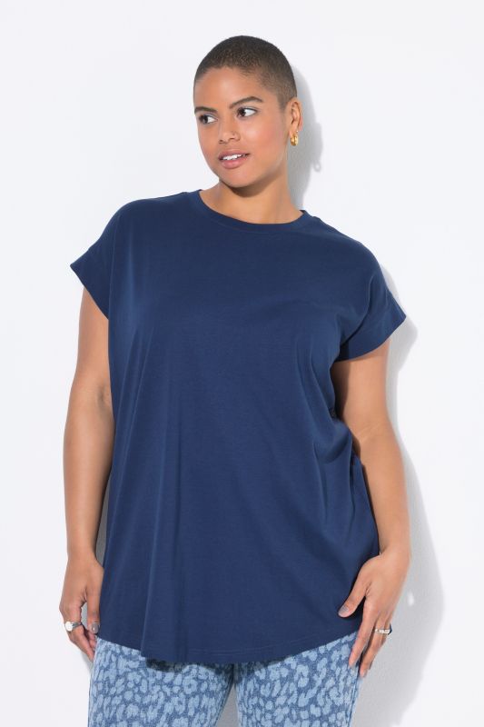 T-shirt oversize, base arrondie