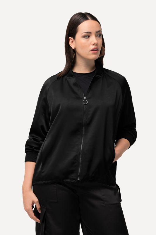 Veste de style universitaire en satin. Base en bord-côte, encolure style veste Teddy