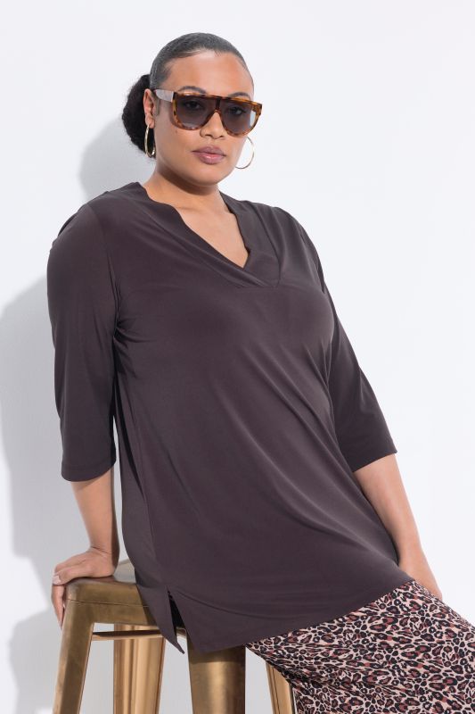 T-shirt long, décolleté en V, manches 3/4