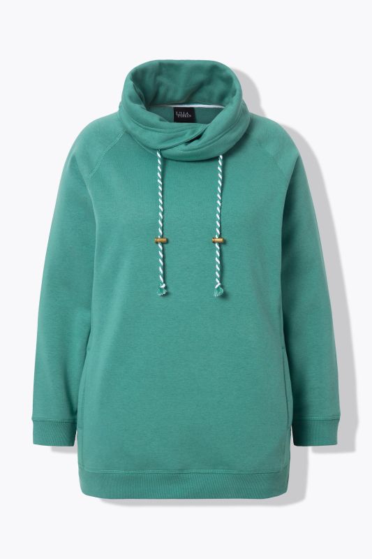 Sweat-shirt à col montant et évasé. Poches et manches raglan.