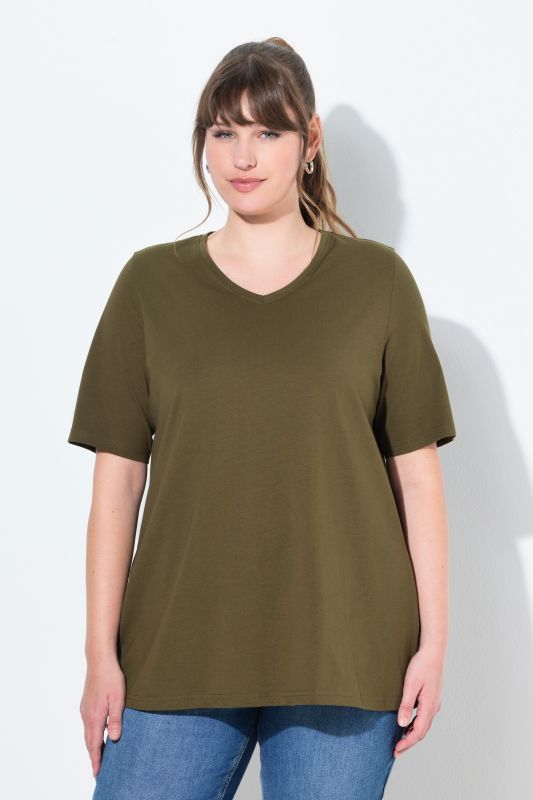 T-shirts en coton bio. Col en V et manches courtes. Lot de 2.