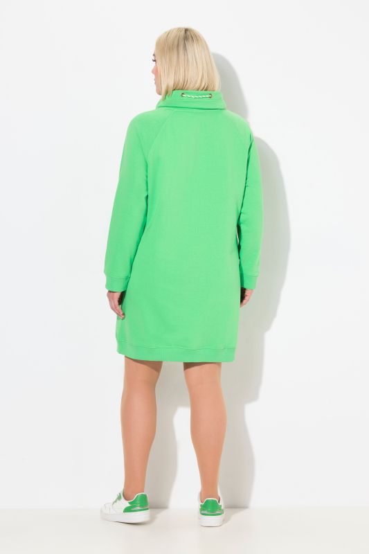 Robe en molleton avec poches, col montant et manches longues