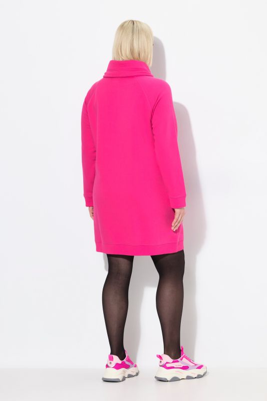 Robe en molleton avec poches, col montant et manches longues
