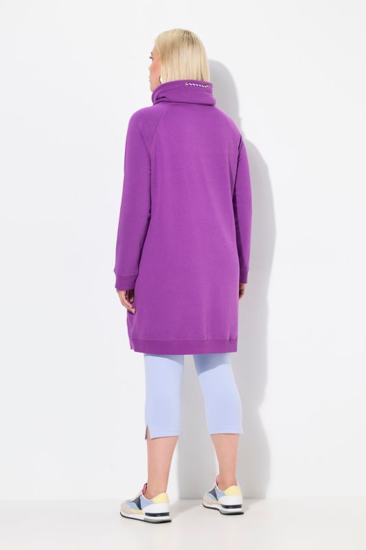 Robe en molleton avec poches, col montant et manches longues