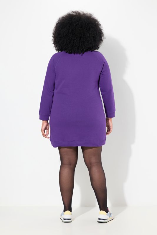 Robe en molleton avec poches, col montant et manches longues