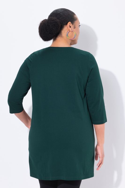 T-shirt long, silhouette en A, col V, manches 3/4