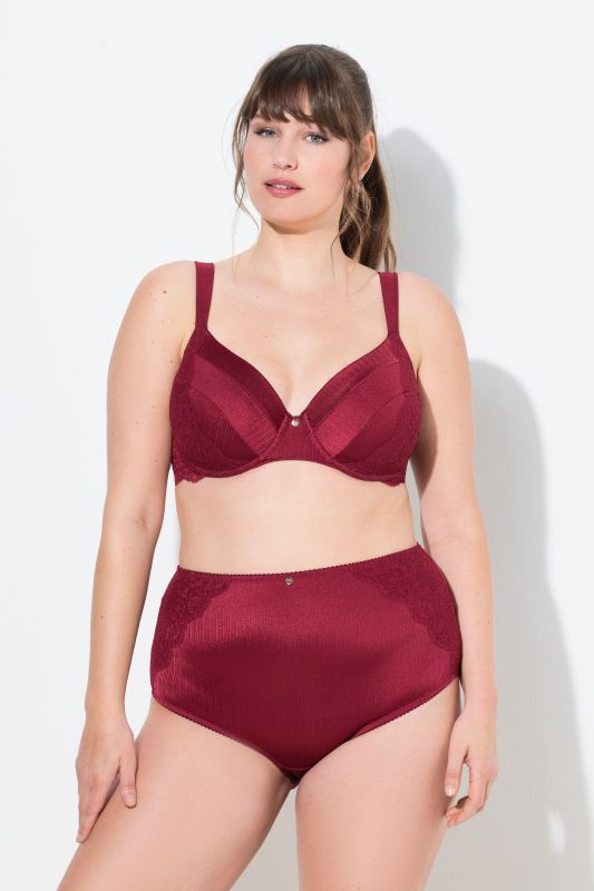 Soutien-gorge à armatures, avec bonnets souples. Satin et dentelle. Bonnet B-F.