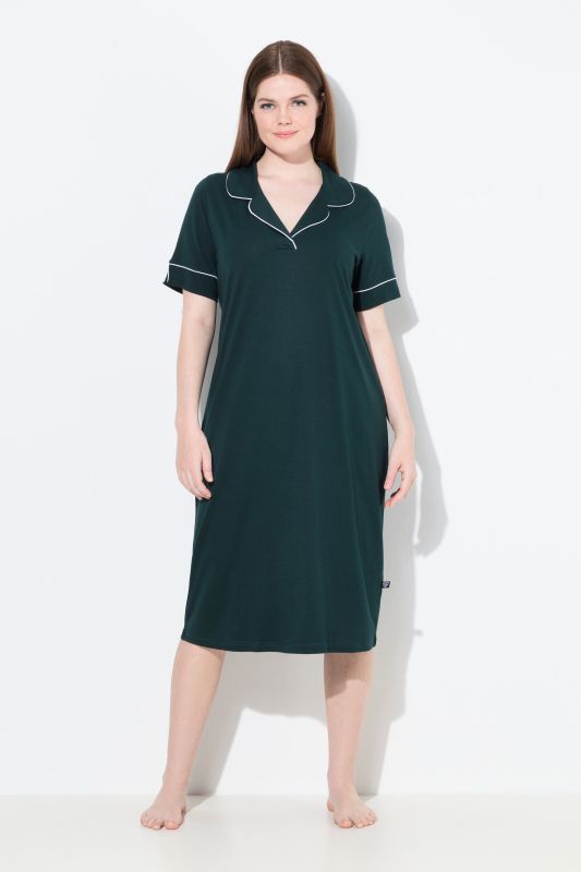 Chemise de nuit, col à revers et manches courtes, passepoils fantaisie