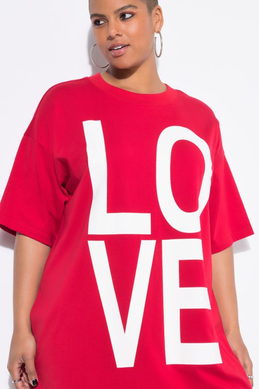 T-shirt oversize à manches courtes. Imprimé LOVE