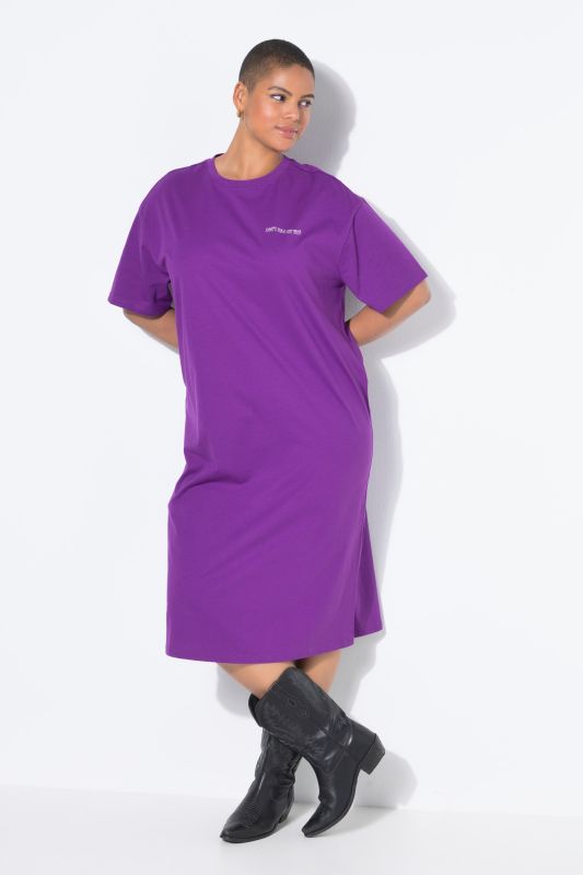 Robe-T-shirt midi oversize. Grand imprimé dans le dos