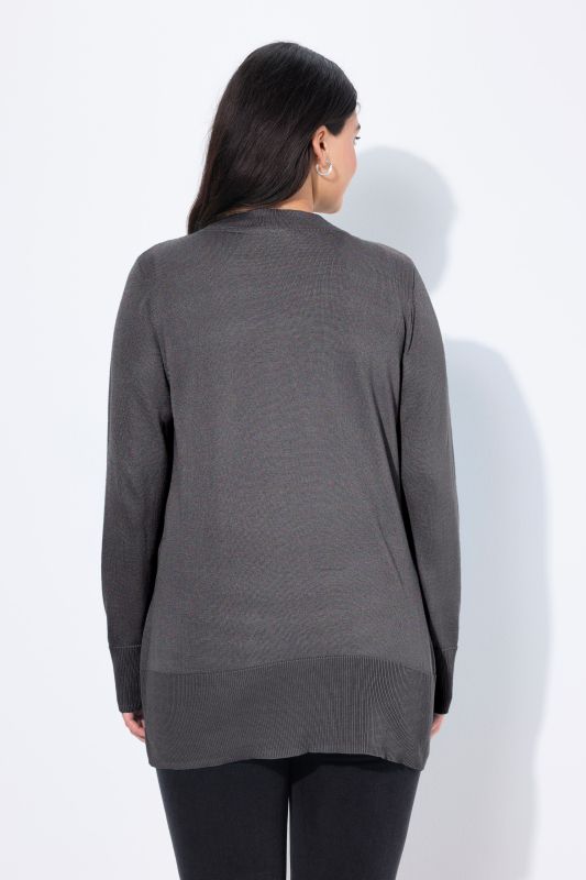 Cardigan fine maille, encolure en V et patte de boutonnage