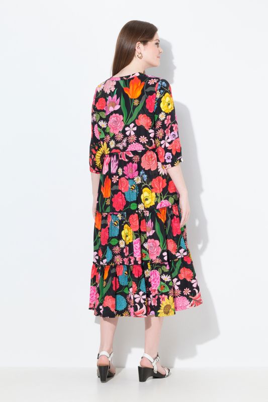 Robe maxi avec volant, motif à fleurs, manches 3/4 et col rond