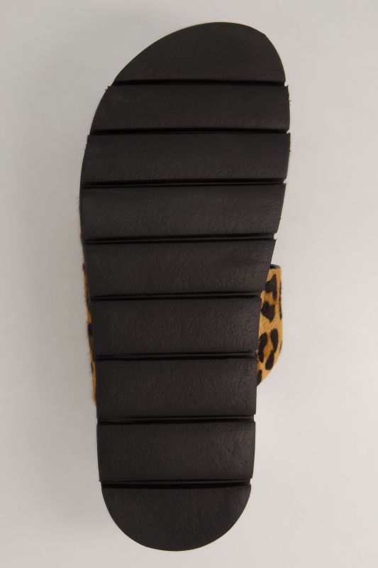 Mules en cuir. Brides léopard – largeur H