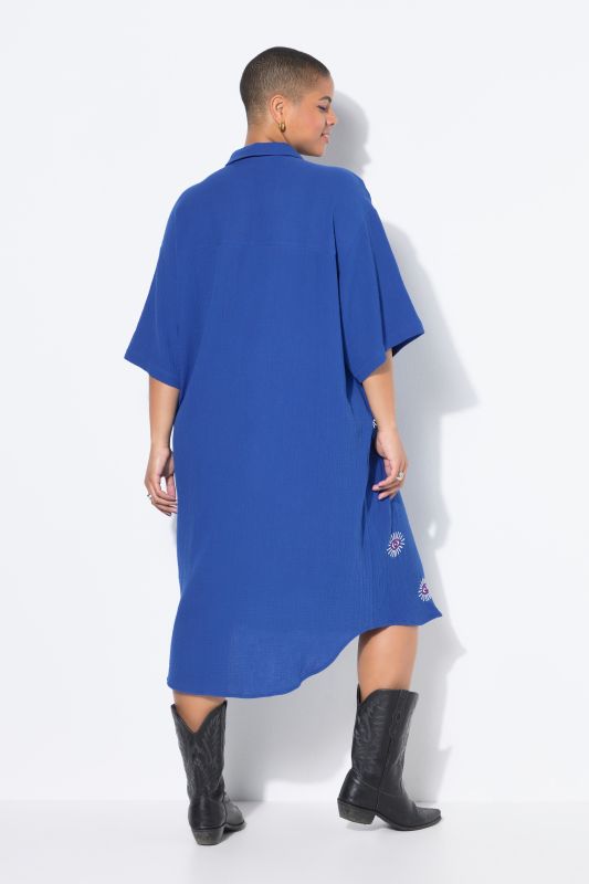 Robe midi en mousseline. Coupe oversize. Broderie yeux