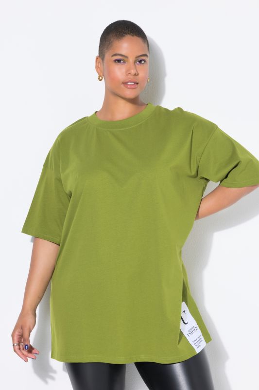T-shirt oversize. Manches courtes. Patch sur la base