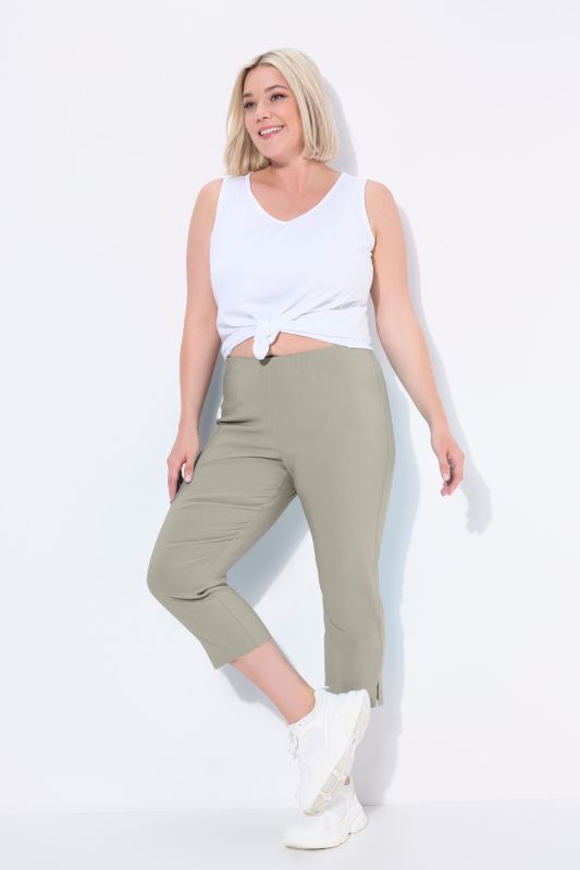 Pantalon en bengaline stretch. Longueur au mollet et taille élastique