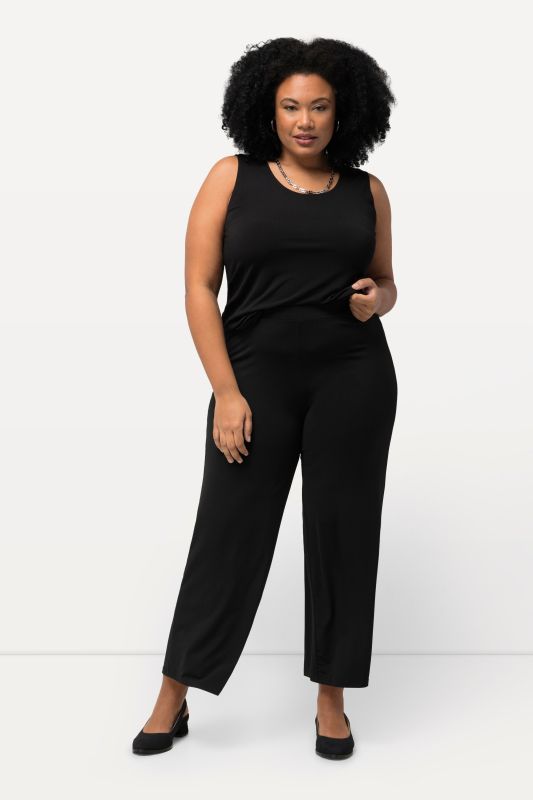 Pantalon en jersey à jambe large et taille élastique. Disponible jusqu’au 68/70.
