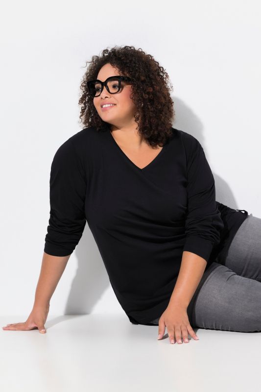 T-shirt coupe Relaxed Fit, décolleté en V et manches longues