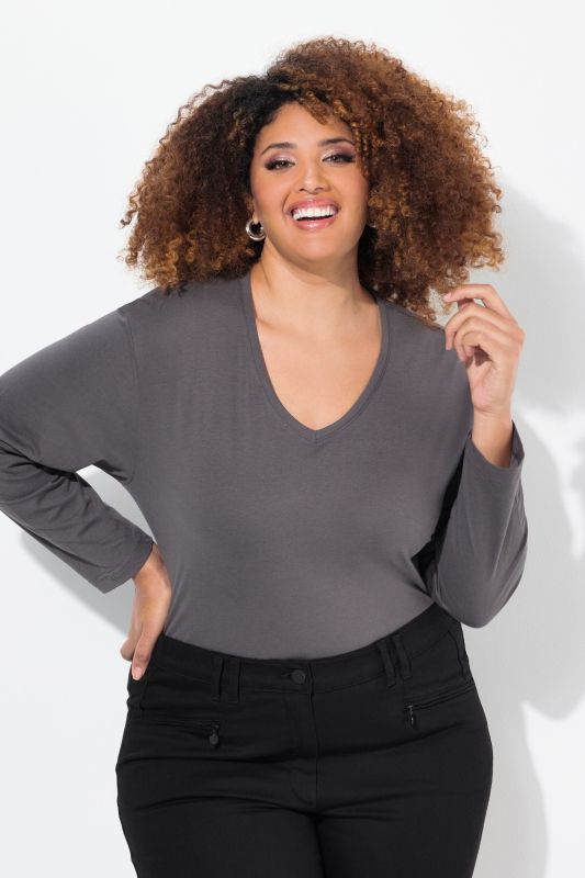 T-shirt coupe Relaxed Fit, décolleté en V et manches longues