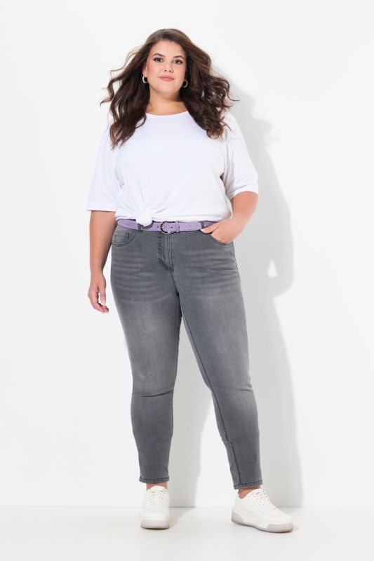 Jean modèle Sarah, coupe Skinny 5 poches et taille haute