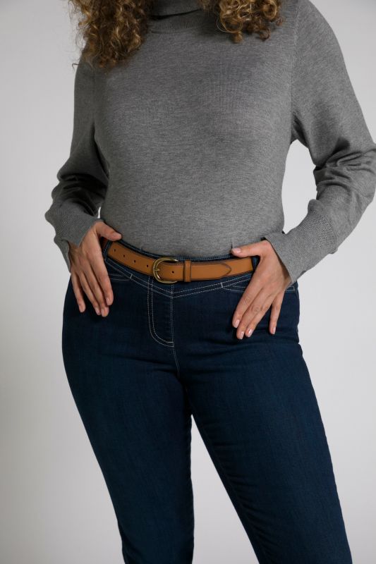 Ceinture en cuir véritable. Longueur jusqu'à 155 cm