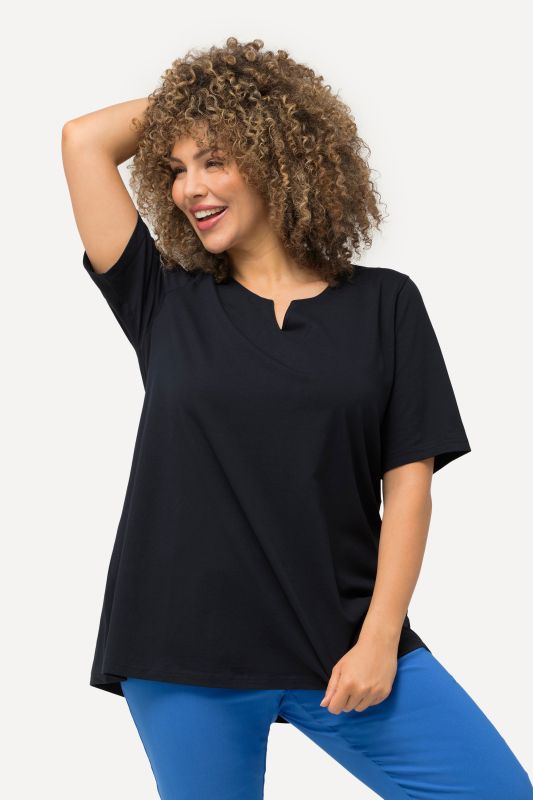 T-shirt manches courtes et col tunisien, coupe évasée