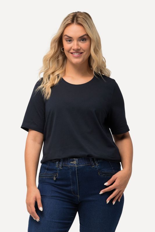 T-shirt en coton bio. Col rond et manches courtes. Coupe évasée