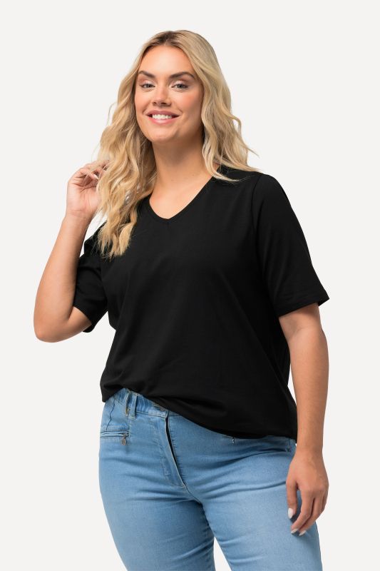 T-shirt à coupe évasée. Décolleté en V et manches courtes