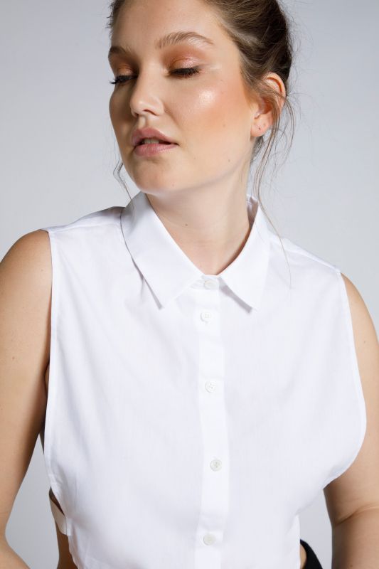 Faux col chemisier, patte de boutonnage, à porter en dessous d'un haut