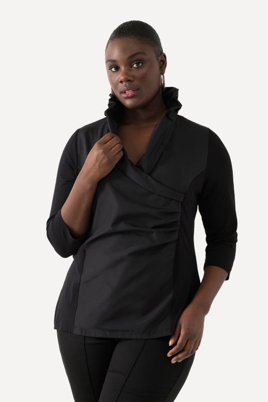 Blouse collection Classic. Encolure V et manches 3/4. Col en taffetas