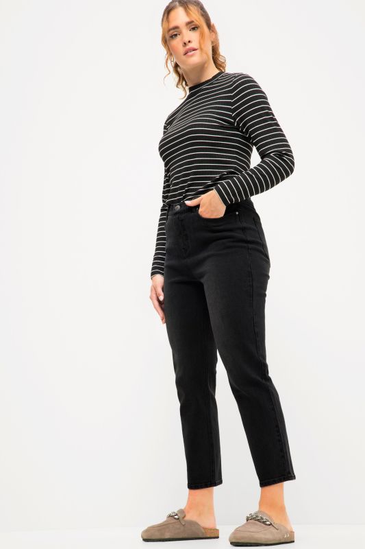 Jean Mom à taille élastique. Coupe jambes larges à 5 poches