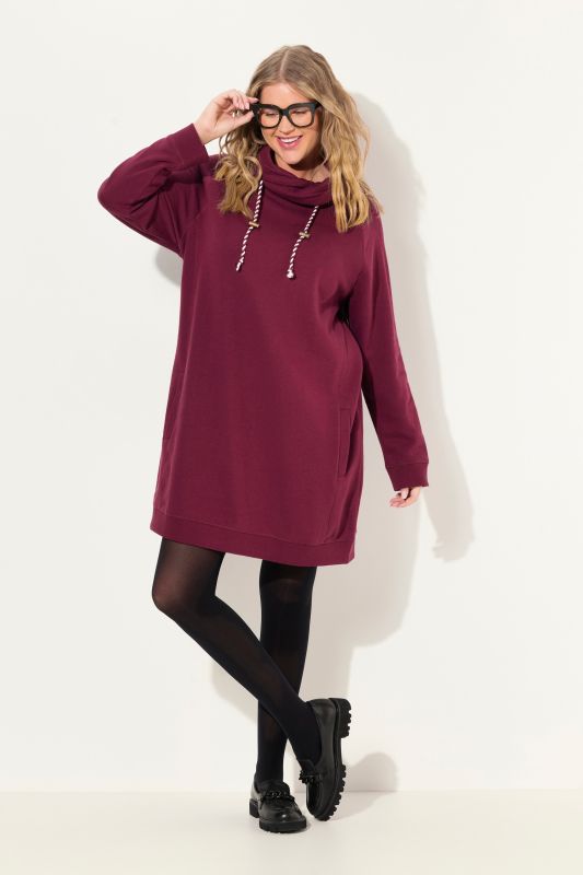 Robe en molleton avec poches, col montant et manches longues