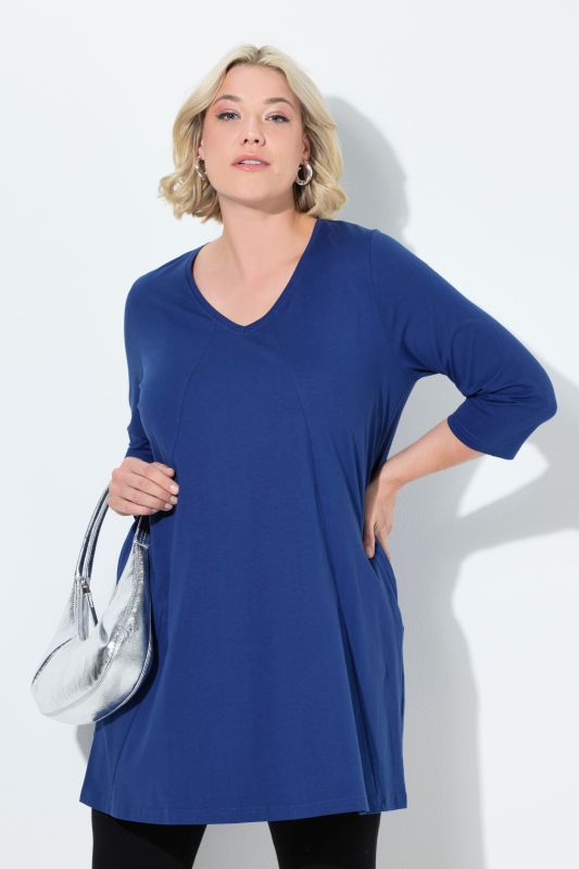 T-shirt long, décolleté en V et manches 3/4, coutures fantaisie, coupe évasée
