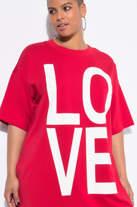 T-shirt oversize à manches courtes. Imprimé LOVE